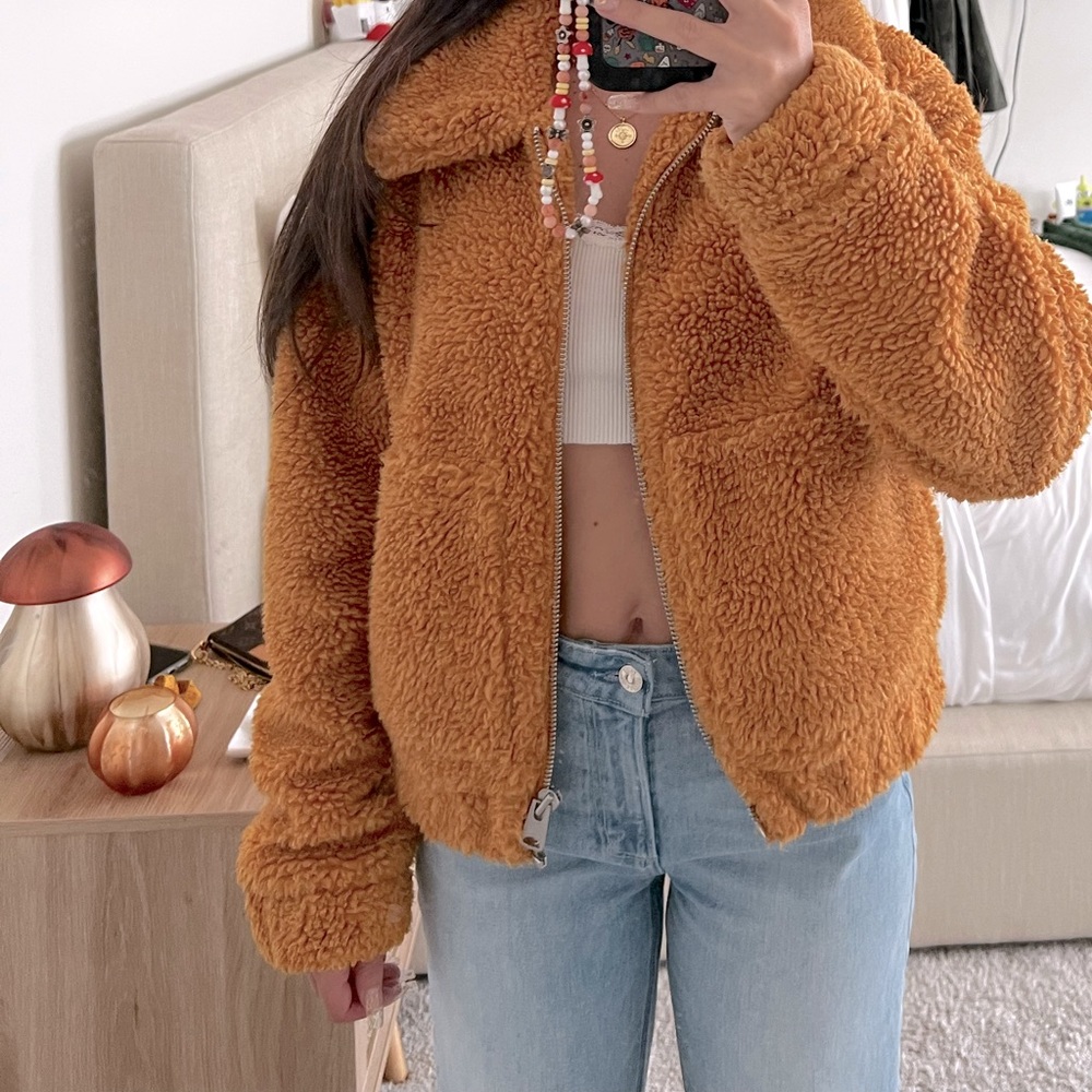 URBAN OUTFITTERS SHERPA JACKET SIZE S PETITE